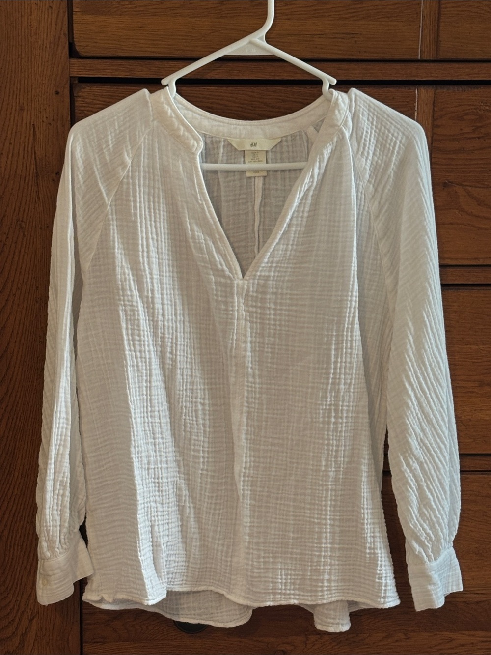 H&M White Crinkled Gauze V-Neck Tunic Blouse
